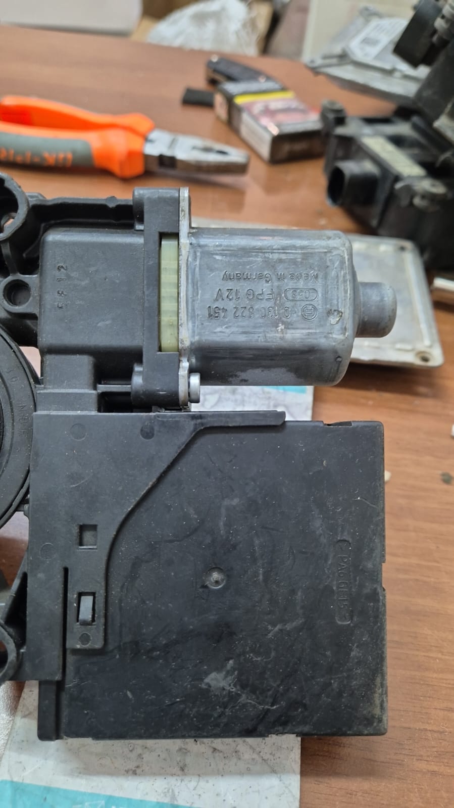 Sag ön Cam Motoru VOLKSWAGEN  0130822451